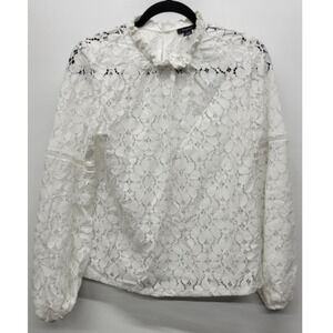 Halogen Puffer Sleeve Lace Blouse